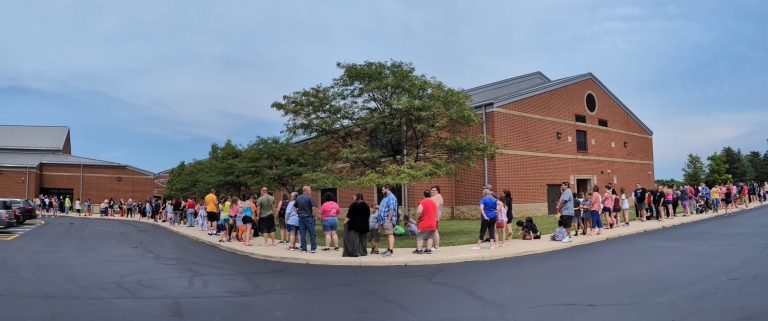 More than 800 people waited outside of Van Wert High School for Sunday’s Back to School event. (Sam Shriver/CherryRoad Media)