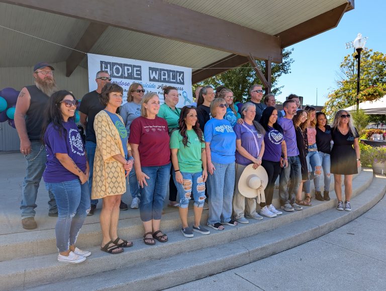 Organizers and vendors for the first-ever HOPE WALK gathered at Fountain Park for a photo. (Sam Shriver/CherryRoad Media)