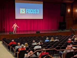 A small crowd turned out Wednesday night to hear Derek Avera talk about the R Factor and how the concept helps change the culture of schools, businesses and individuals. (Sam Shriver/CherryRoad Media)